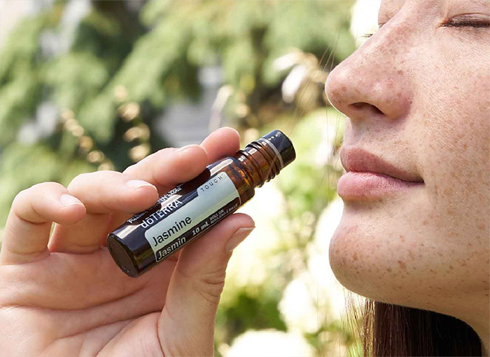 dōTERRA Jasmine エッセンシャルオイル 10ml Jasmine Essential Oil | doTERRA Essential Oils